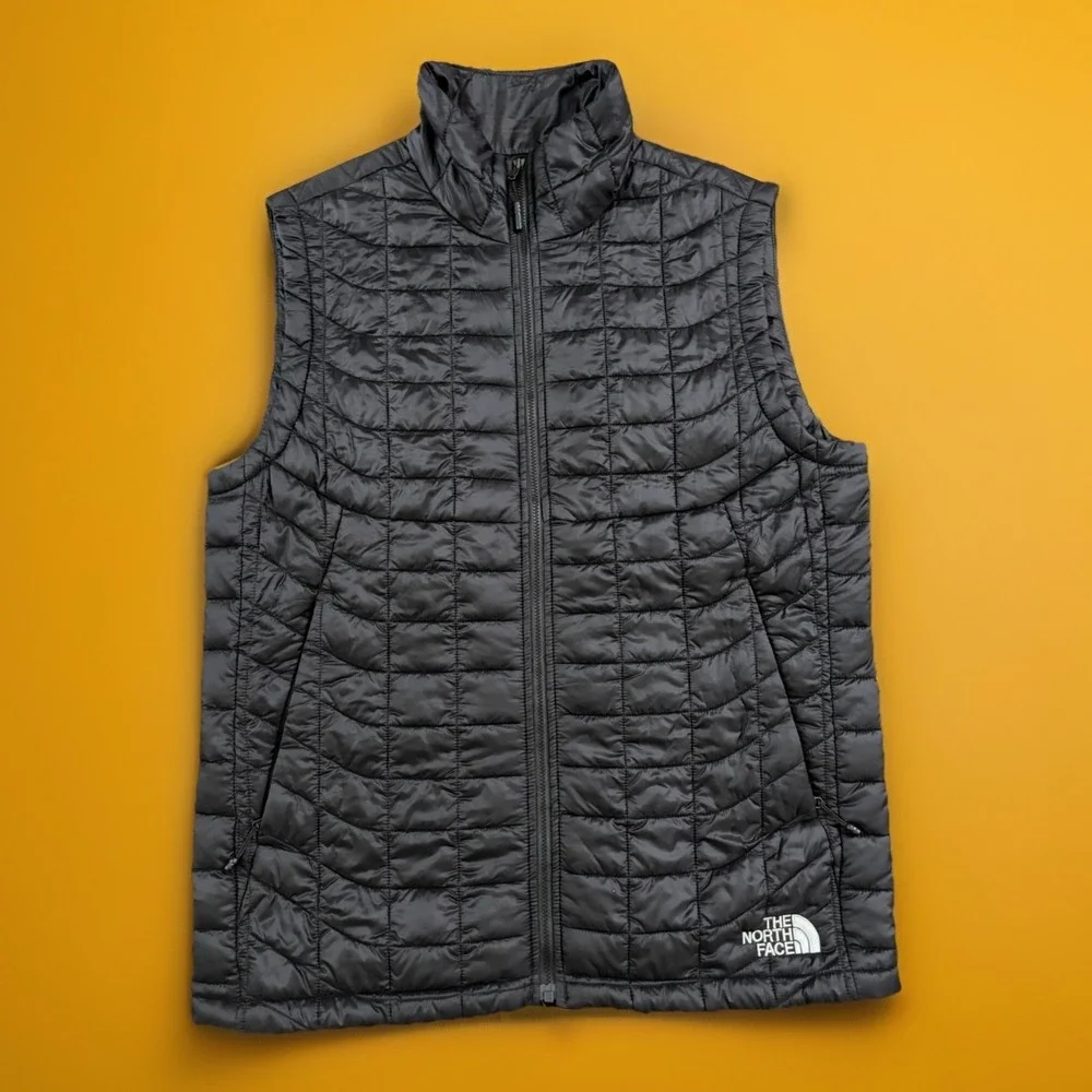 The North Face ThermoBall Trekker Vest Small Quilted Puffer Black Men's nf0a3lhd